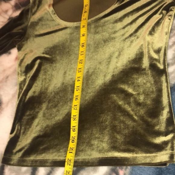 179. 5/$25 Vintage 90’s The Limited Velvet Top (M) - Picture 8 of 8